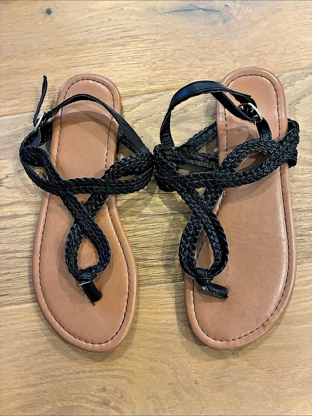 Girls Braided Black Sandals (size2/3)